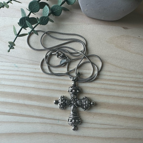 Premier Designs Cross Pendant Necklace 29" Silver Tone Rope Chain Lobster Clasp - Picture 2 of 11